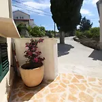 Solo شقة