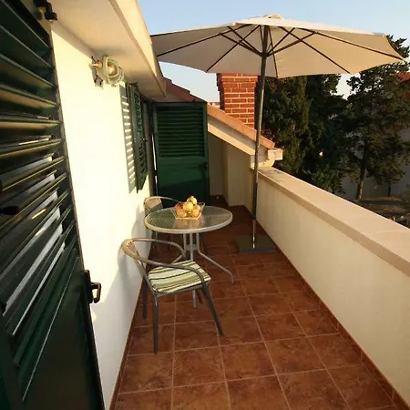 Lägenhet Solo Sumartin